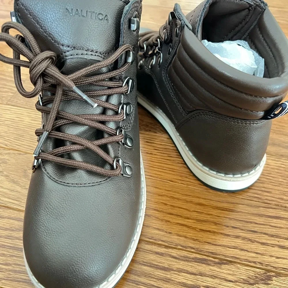 NAUTICA Alize Kids Ankle Chukka Boots Leather LaceUp Lug Sole sz Youth 3 Outdoor